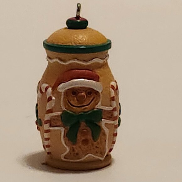 ADORABLE Hallmark Keepsake Miniatures COOKIES ANYONE? Cookie Jar 2004 - Picture 4 of 9